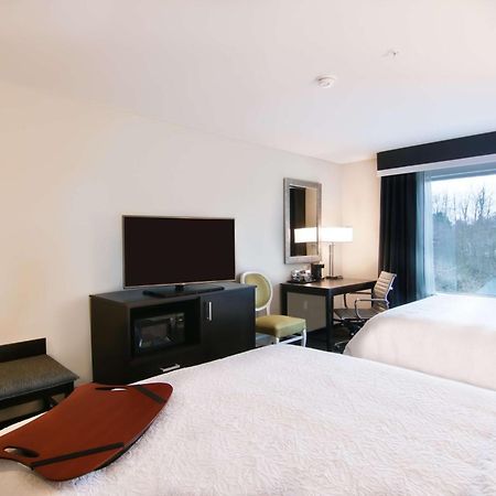 Hampton Inn & Suites Bellevue Downtown/Seattle Bagian luar foto