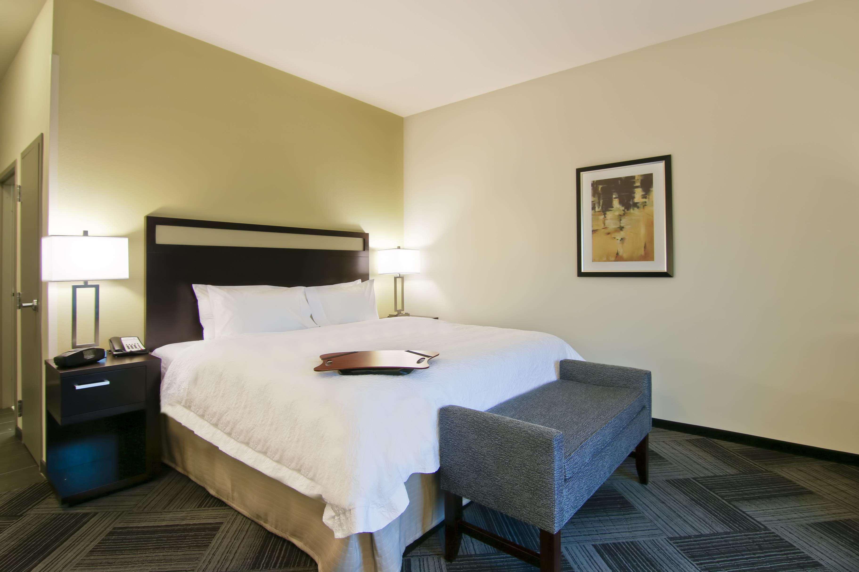 Hampton Inn & Suites Bellevue Downtown/Seattle Bagian luar foto