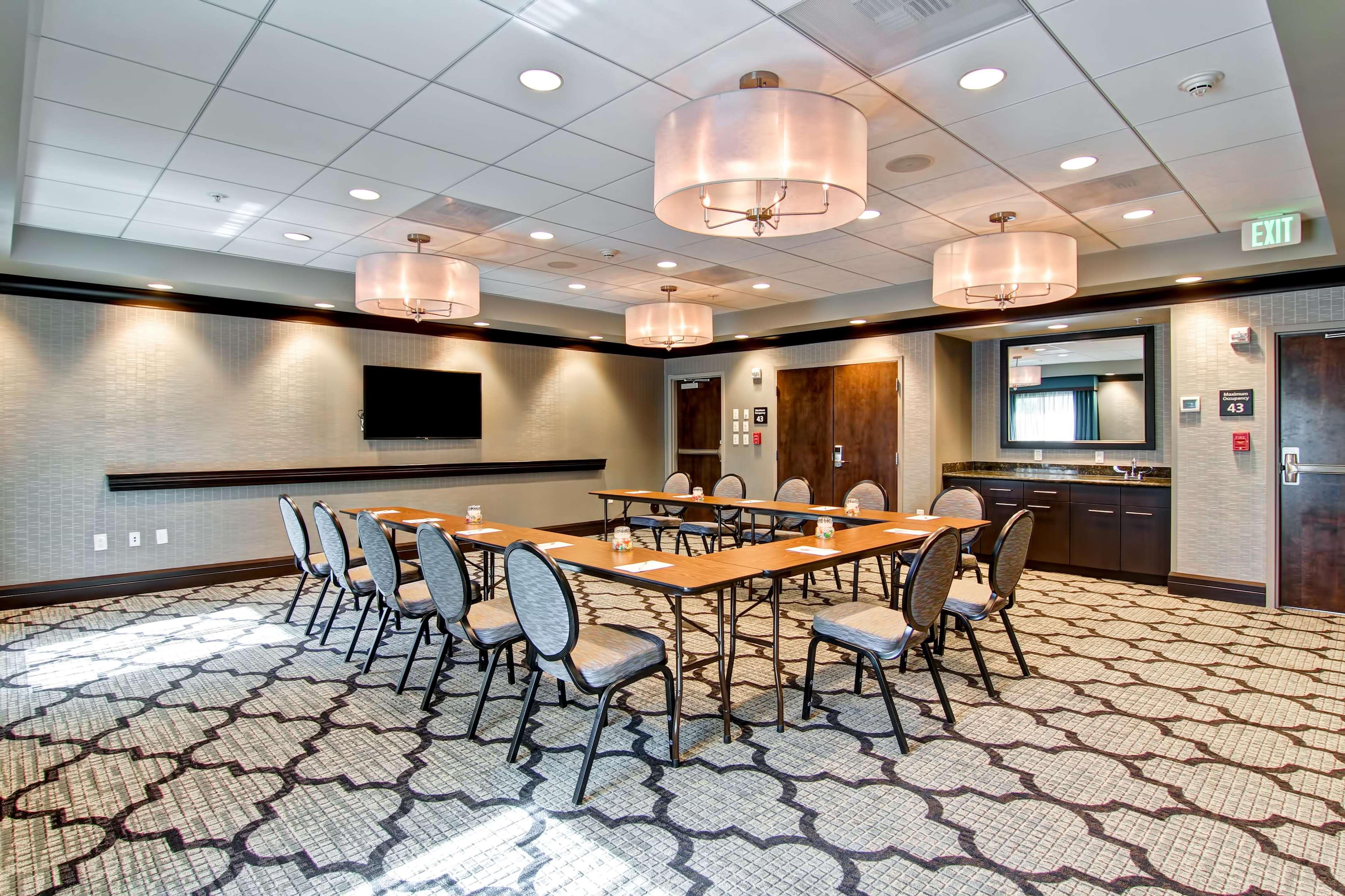 Hampton Inn & Suites Bellevue Downtown/Seattle Bagian luar foto