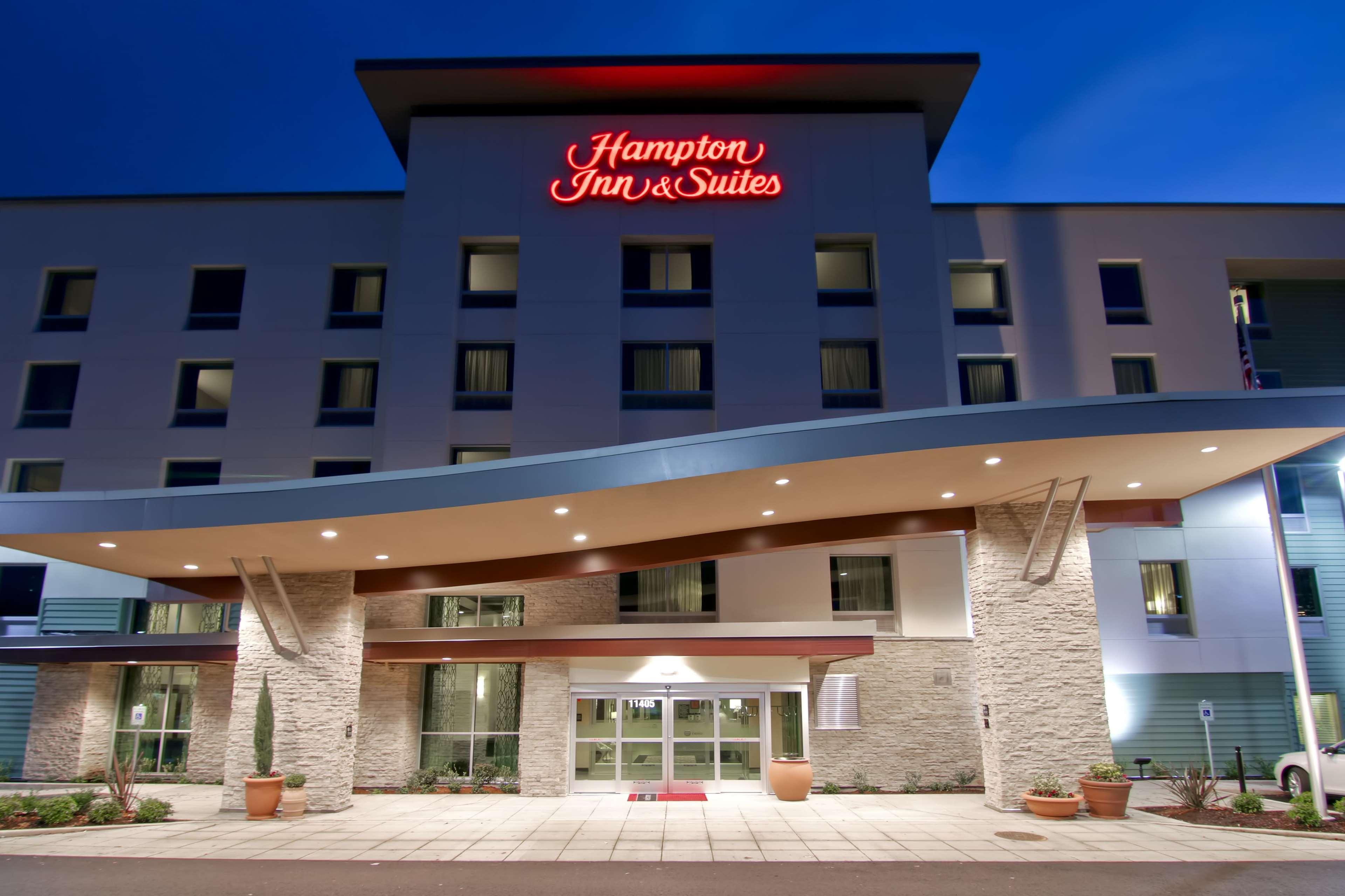 Hampton Inn & Suites Bellevue Downtown/Seattle Bagian luar foto