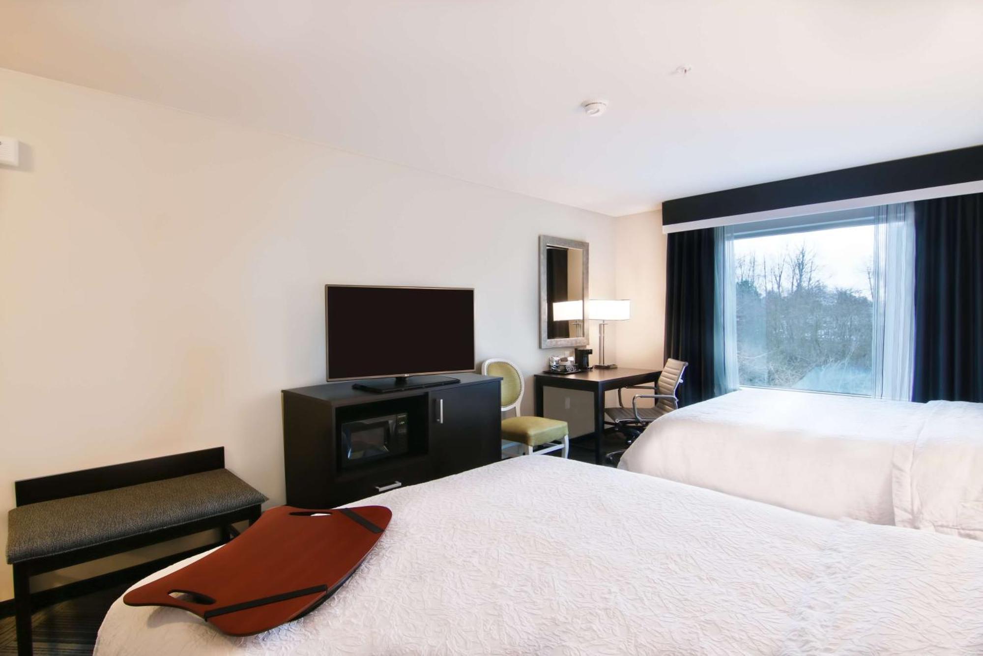 Hampton Inn & Suites Bellevue Downtown/Seattle Bagian luar foto