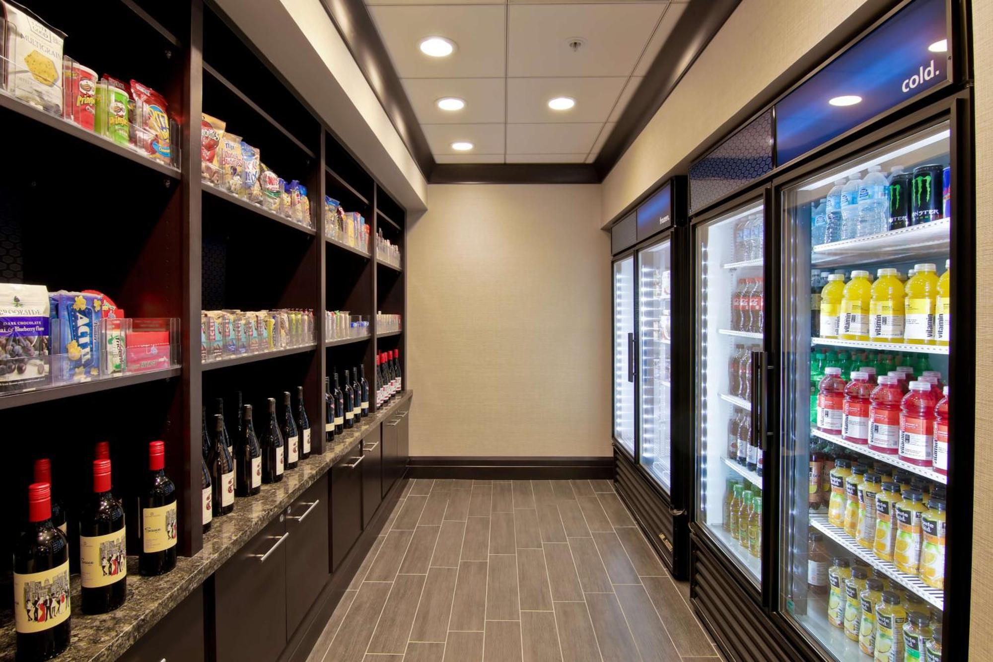 Hampton Inn & Suites Bellevue Downtown/Seattle Bagian luar foto
