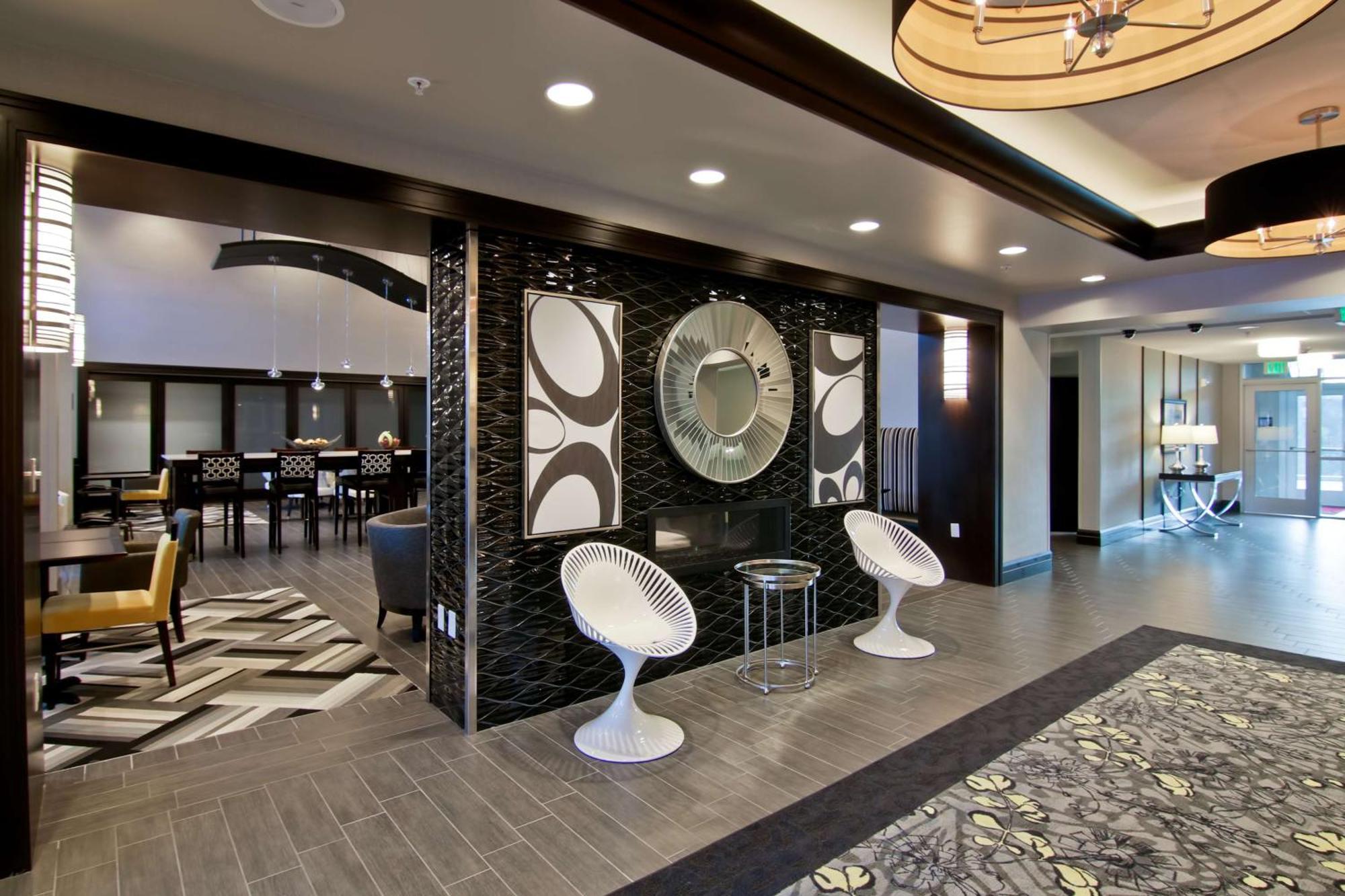 Hampton Inn & Suites Bellevue Downtown/Seattle Bagian luar foto